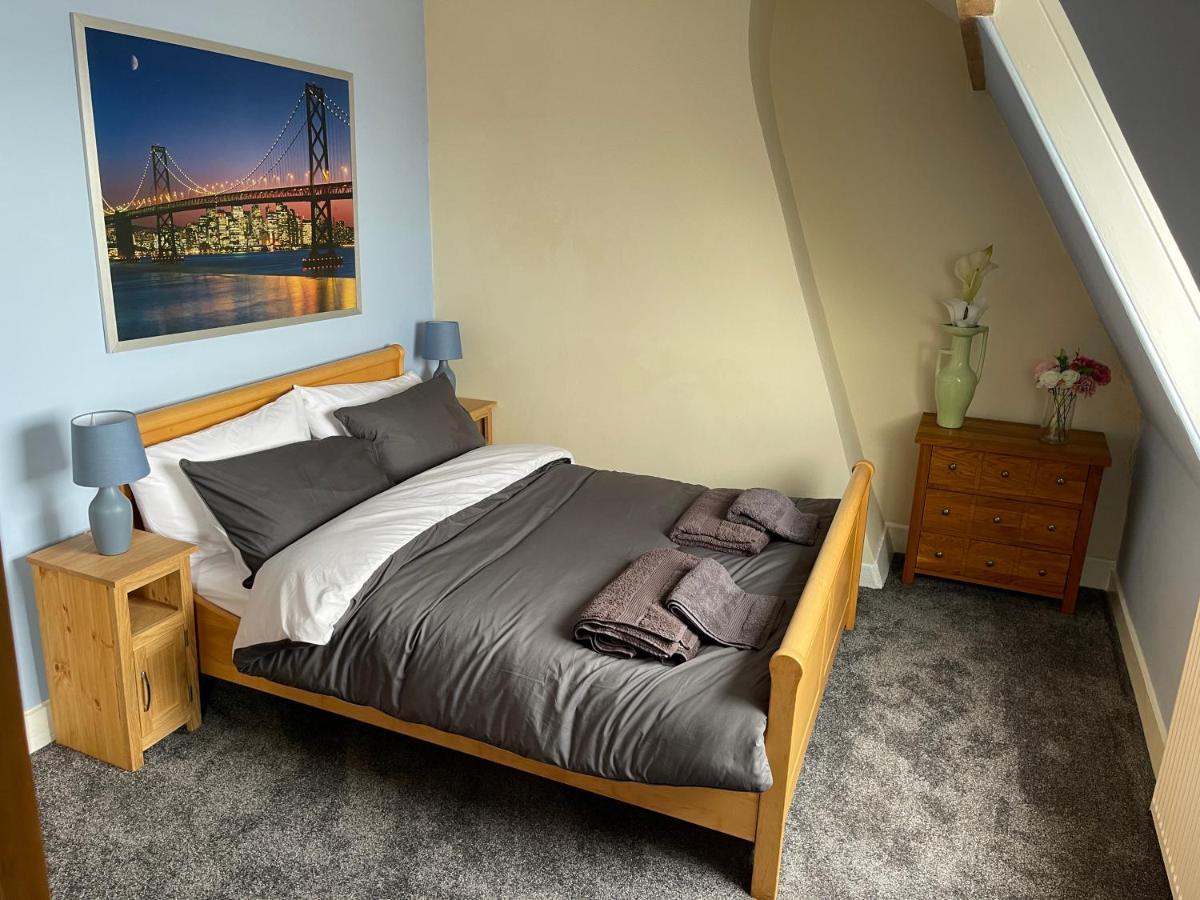 Harbour View Holiday Let - Entire 3 Bedroom Maisonette With Spectacular Harbour And Sea Front Views Sleeps 5 Бридлінгтон Екстер'єр фото